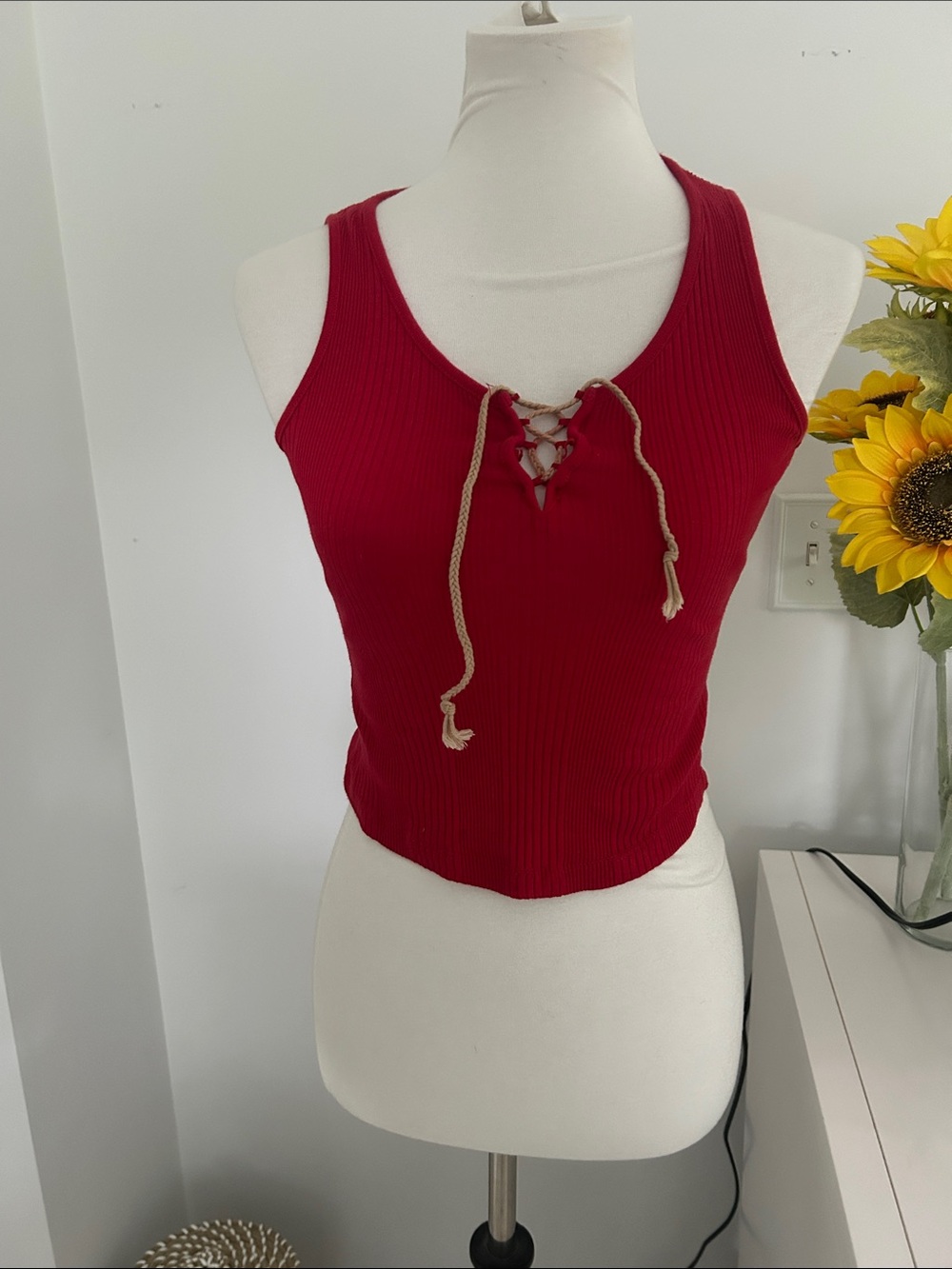 😍 Cutest Derek Heart Red Ribbed Lace-Up Cropped Tank Top